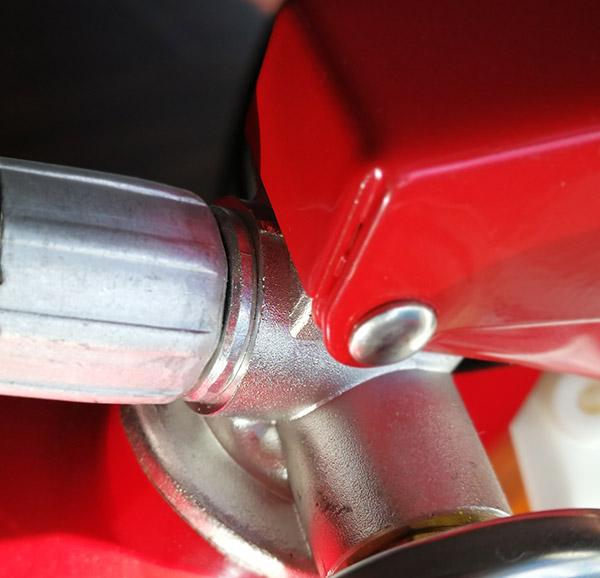 ফ্যাক্টরি সরাসরি বিক্রয় 4kg BSI EN3 শংসাপত্রযুক্ত শুকনো পাউডার অগ্নি নির্বাপক 4